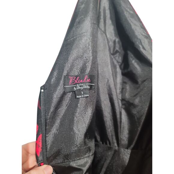 Blondie Nites Women’s Floral Satin Black Red Dress Size 7 NWT - Picture 5 of 6